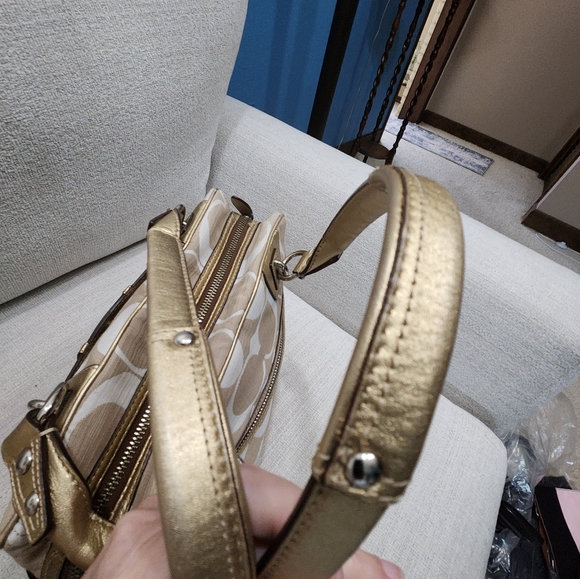 Like New Coach Penelope Signature Beige & Ivory Satchel Tote Bag